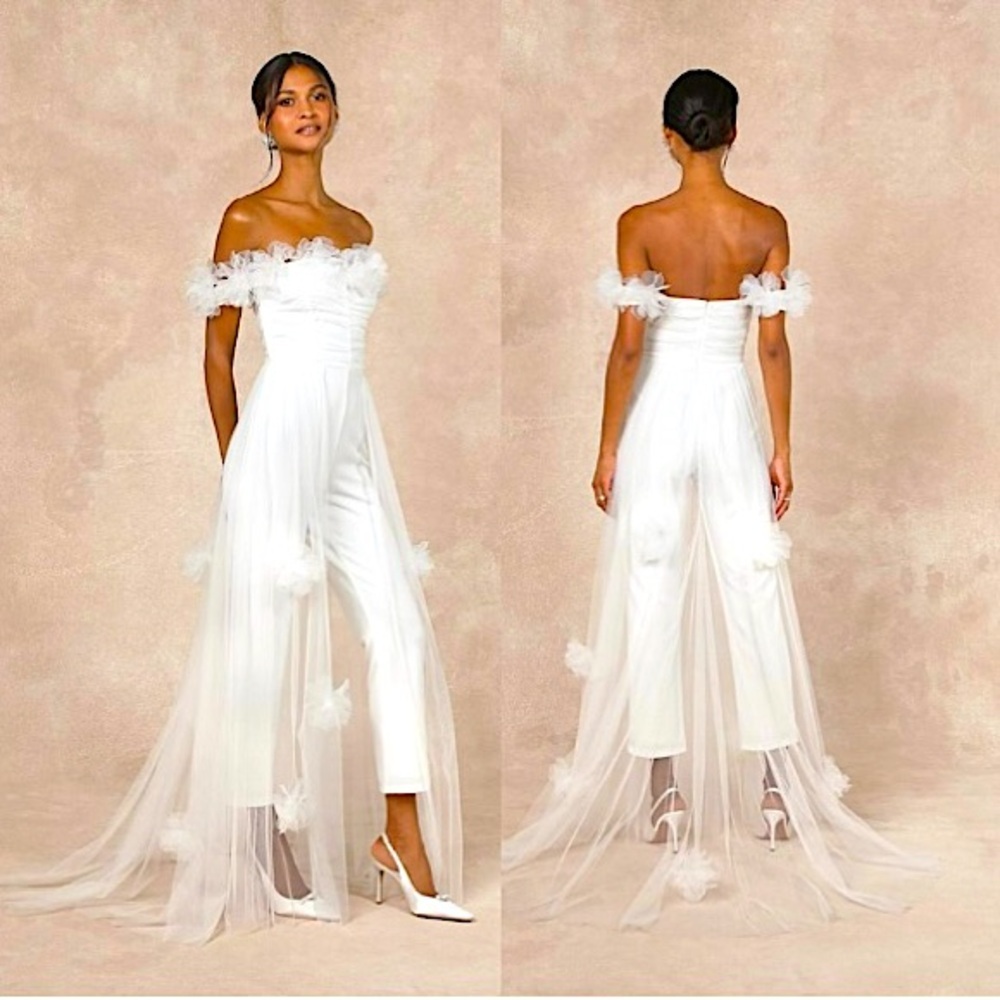 Lulus Modern Devotion‎ White 3D Flower Tulle Overlay Pant Jumpsuit, White,Size S